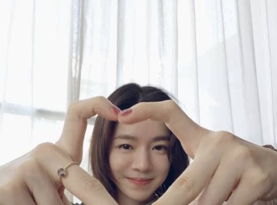 4月から活動休止の歌手・miletがmiles活動5周年を報告し久しぶりの投稿！