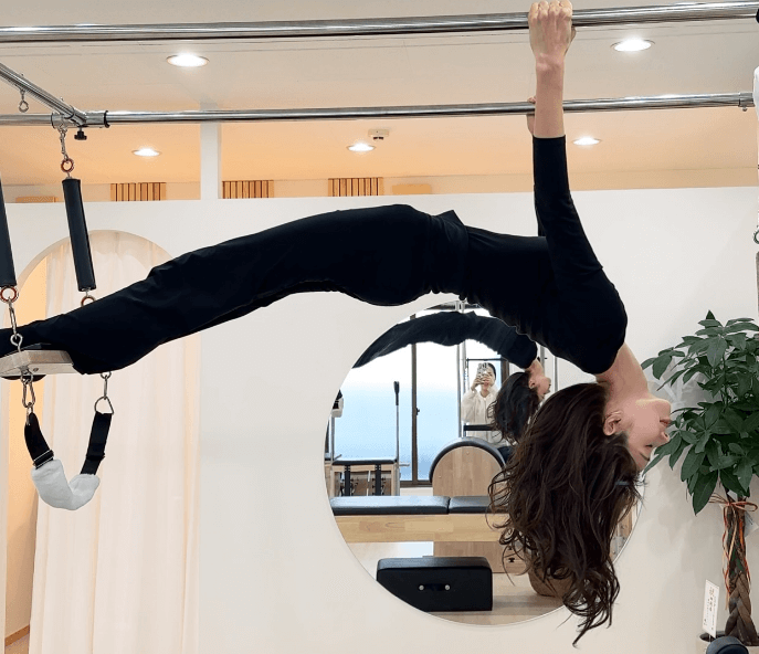 「気持ちいい～！」美しすぎと話題のインフルエンサー、陸上がり的”逆マーメイド・ショット”を披露しファンガチ惚れ状態「美ラティスです」