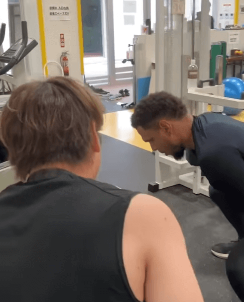 阪神タイガースの2人が”面白すぎる”ウェイトの様子を公開！「ミミノトコマデ」