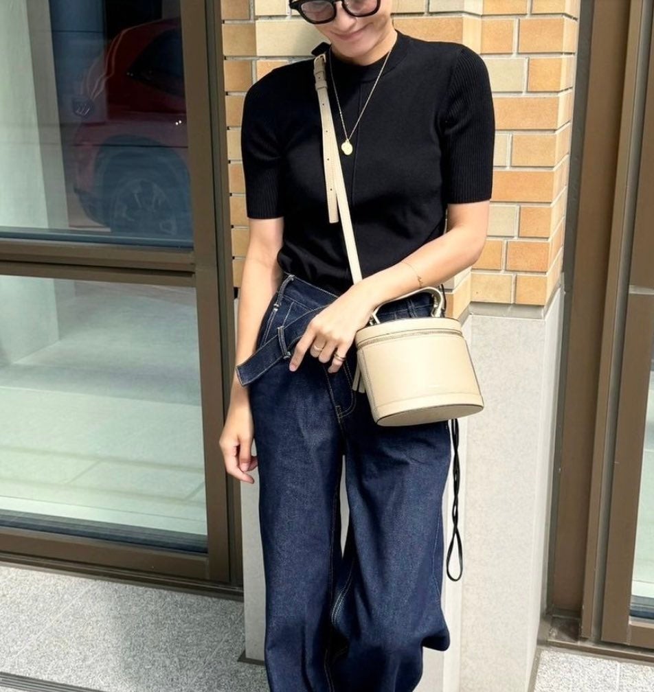 あの人気タレントの最新ファッションが可愛すぎる...。