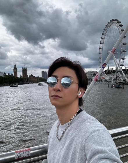 AAAの末っ子が一人旅に！12年ぶりのロンドンで友人と再会も