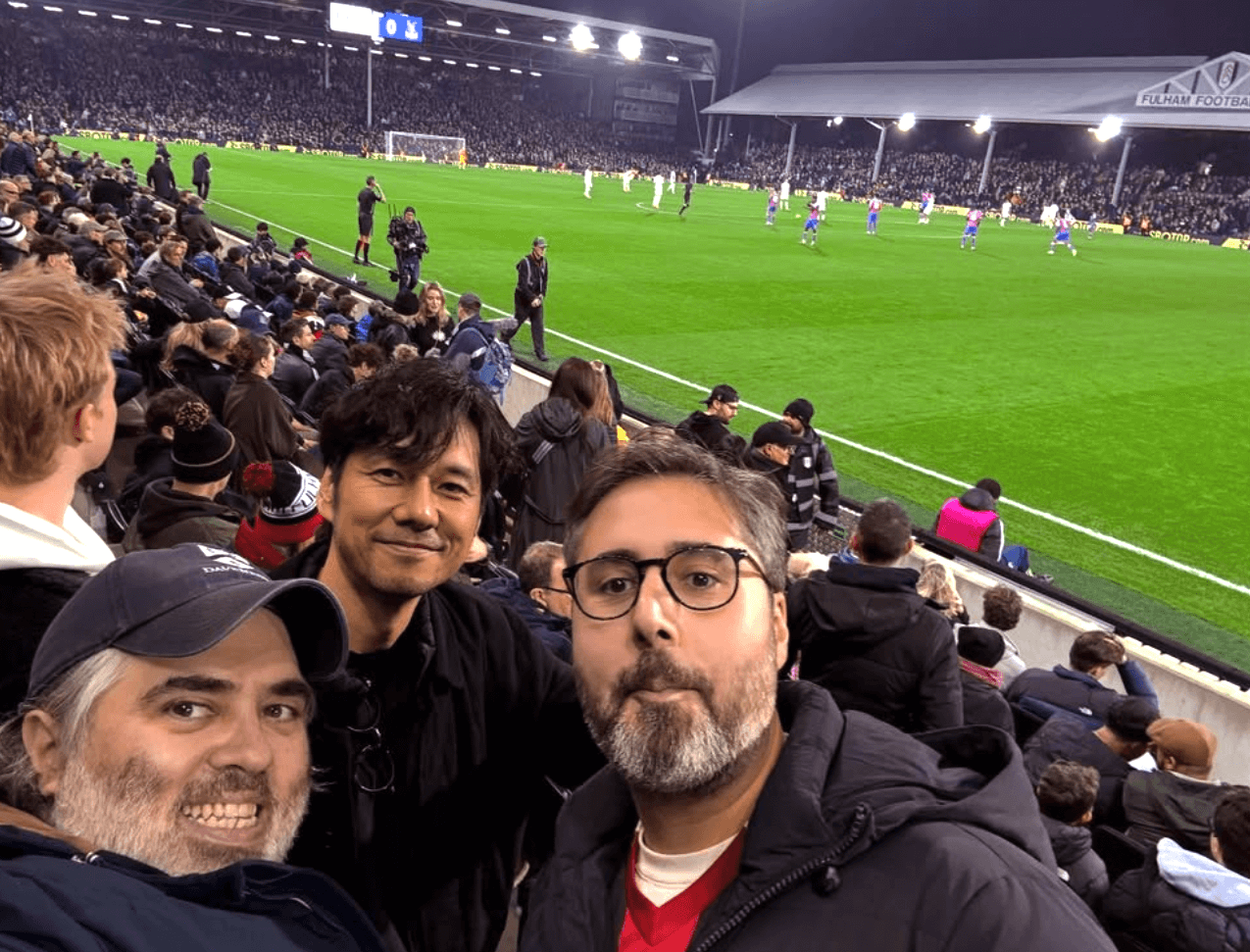 西島秀俊、プレミアリーグを生観戦　鎌田大地のプレーを絶賛「良かった！」