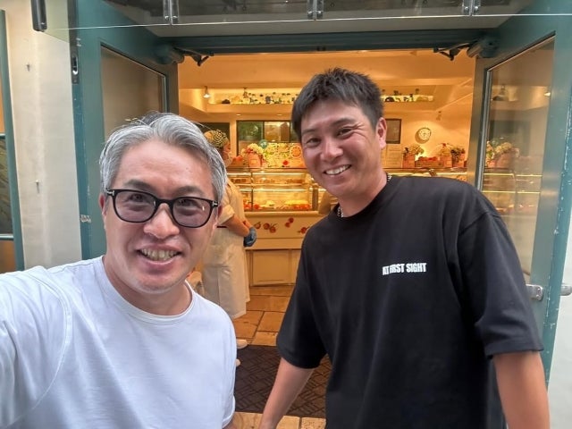 五十嵐亮太、街角で“慎吾”と偶然の再会。笑顔が語る変わらぬ絆の時間