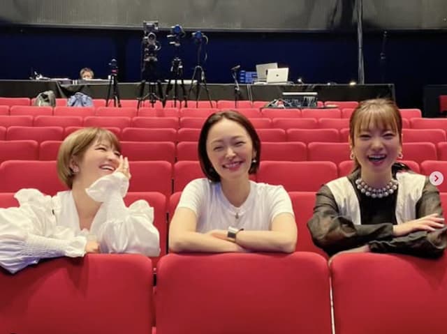 矢口真里が27周年を迎えたことを報告。10代ごろの写真を投稿にファン「変わってない」の声も