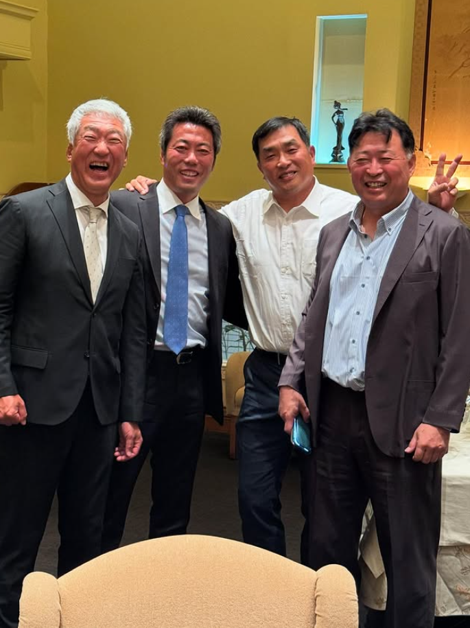 上原浩治、球界のレジェンド集結に「最高の笑顔」 山本昌ら大先輩との誕生日会ショット公開