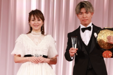 渡辺美奈代、K-1 AWARDS 2024で殊勲賞プレゼンターを務める！
