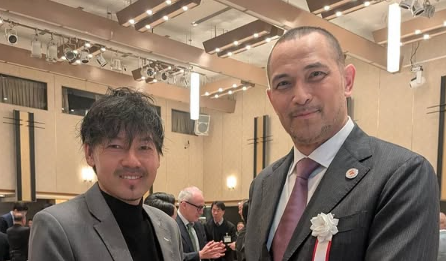 「レジェンドツーショット！」松井大輔、スポーツ庁長官・室伏広治氏との貴重な並びショットを公開