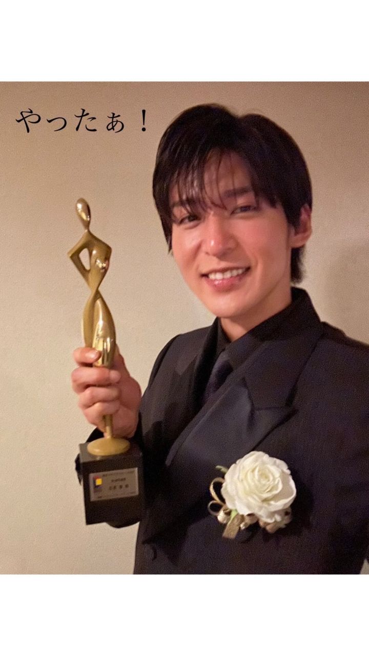 Snow Man目黒蓮、東京ドラマアウォードで助演男優賞受賞🏆自撮りショット公開📸✨