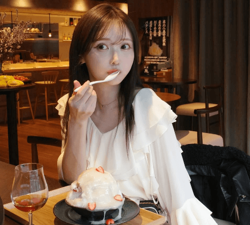 「我が至高の幸せなり」人気モデルのときめき氷活！ハートフルなスイーツタイムにファン夢中「可愛すぎます」