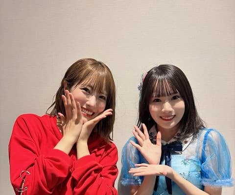 「とってもお優しかったです」AKB48メンバーがNMB48 小嶋花梨との素敵な笑顔2ショットを公開！