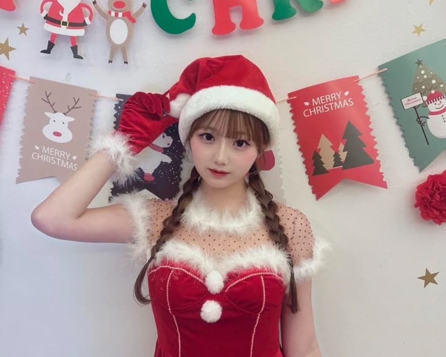 インフルエンサー・希空　サンタコスを披露！！杉浦太陽、辻希美の娘