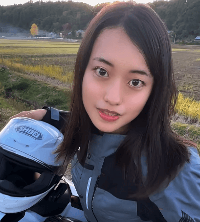 元陸上自衛官の激カワミリタリーコスプレイヤー、農道で魅せた美麗バイカームービーに反響続出！