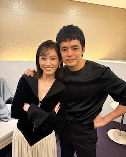 「関係性がすきすぎる」元国民的アイドル 人気俳優との密着2S公開にファン歓喜