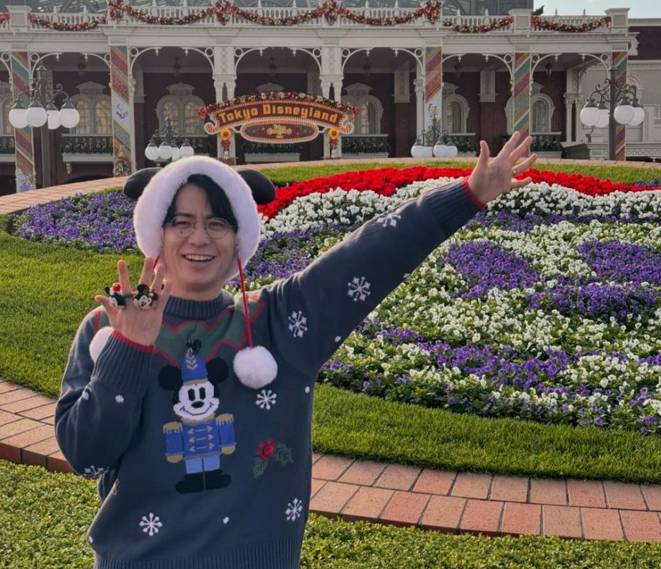 オリラジ藤森慎吾がクリスマスディズニーを満喫！