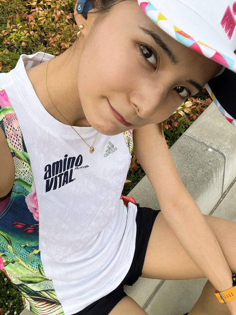 「はい！かわいいいいいいい」"元グラドル"マラソンランナー美人モデル、タンクトップ×ランパンから美肌のぞかせドアップ美顔にファン歓喜！！