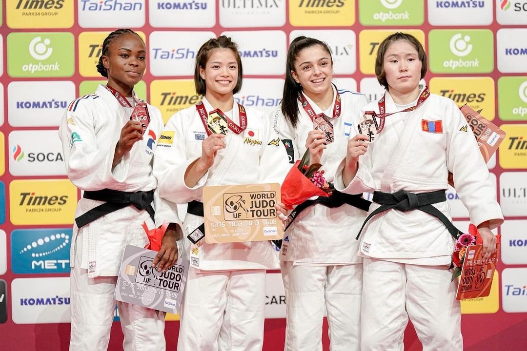 阿部詩 グランドスラム東京優勝を報告✨「Yay Uta! Omedetou!」