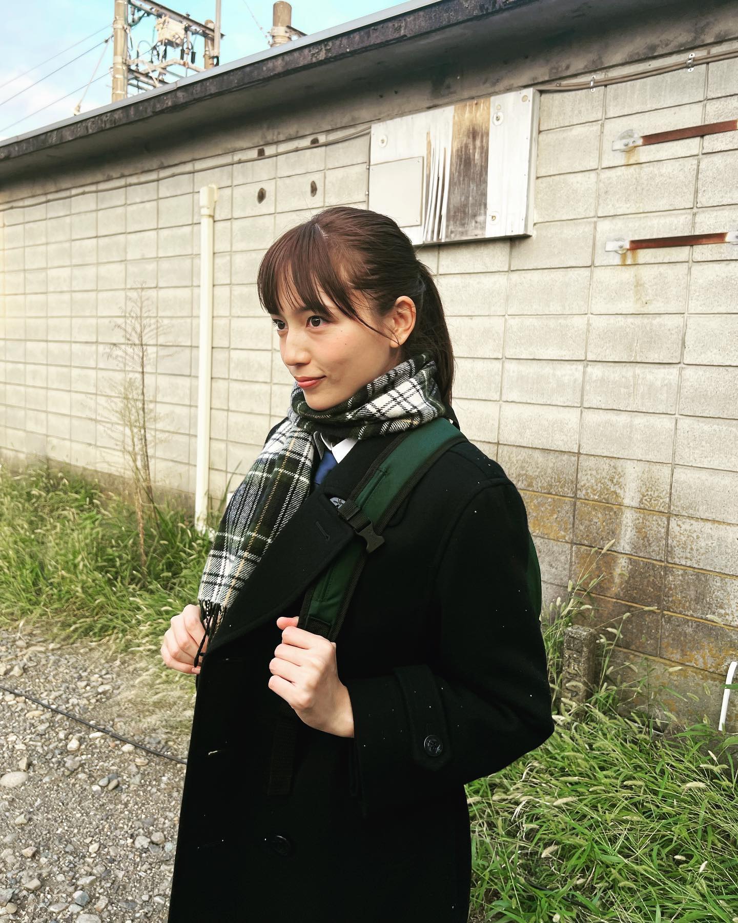 27歳・川口春奈さんが制服姿公開⁉️「まだまだ高校生いけます🫶🏼💗」