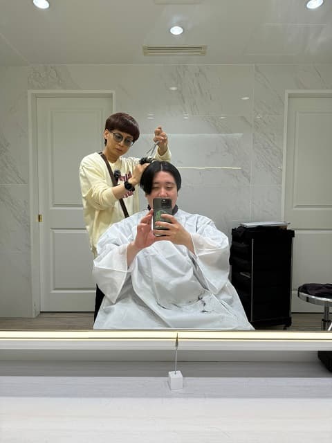 人気芸人がお誕生日！バイク川崎バイクからはヘアカットのプレゼント!?