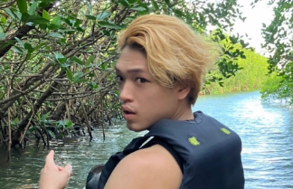 「彼氏感強すぎて無理…！」原嘉孝、“カヌーで漕がない彼氏ショット”に妄想爆発