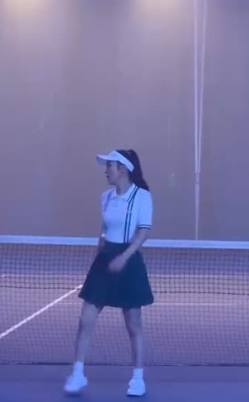 西野カナ　素敵なテニスコートで撮影！新曲『また君に恋をする』MVの裏側をちょい見せ