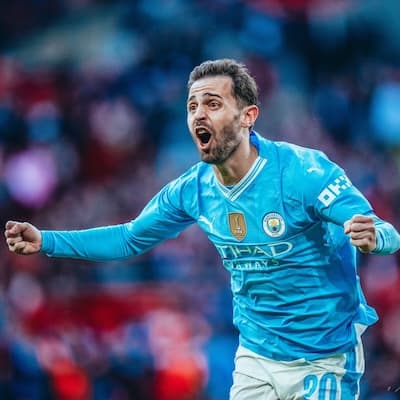 マンチェスター・シティ、ベルナルド・シルバの誕生日を祝う