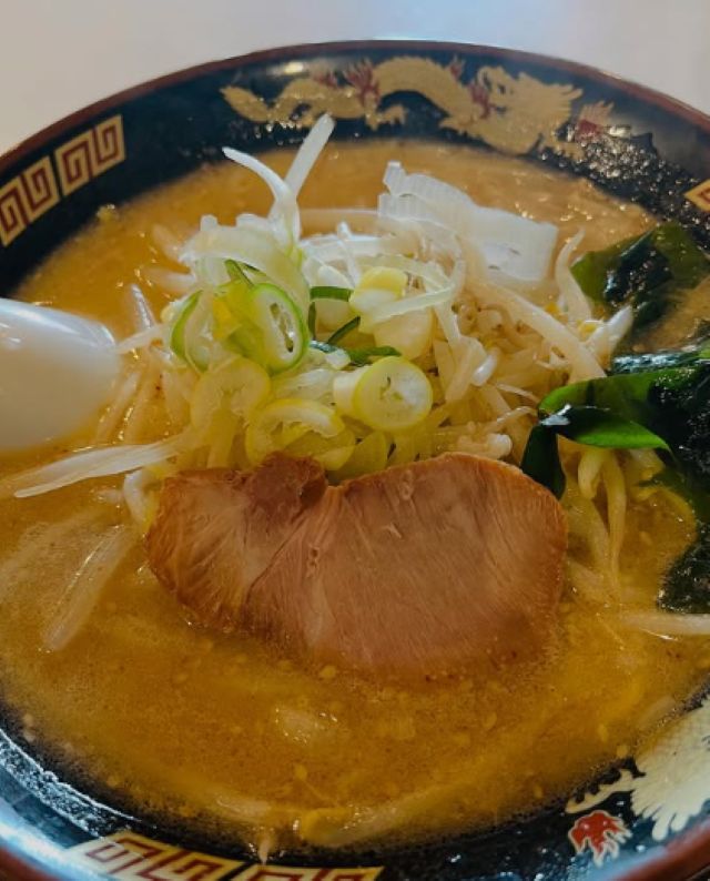 仕事の合間に食べたのは〇〇〇〇〇〇！河合郁人がランチで食べた味噌ラーメンをファンにシェア