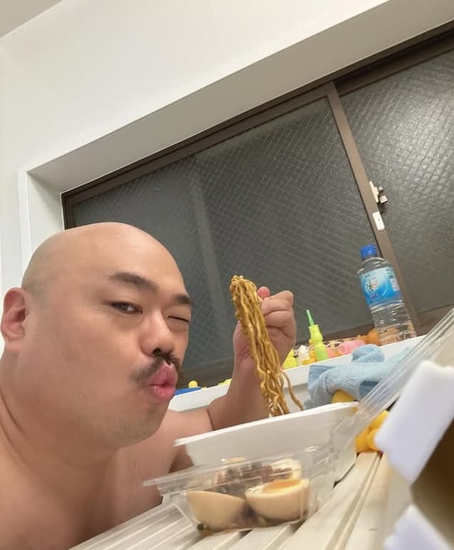 朝から〇〇!? ゆで卵と一緒に人気芸人が、ヘルシーダイエットメニューを公開