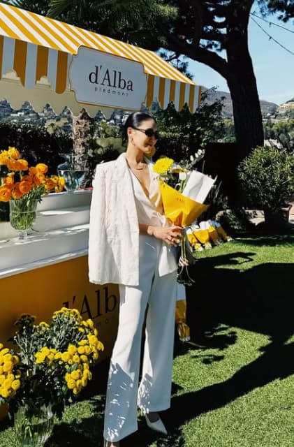 藤井夏恋の珍しい白コーデ披露にファンから絶賛の嵐!?