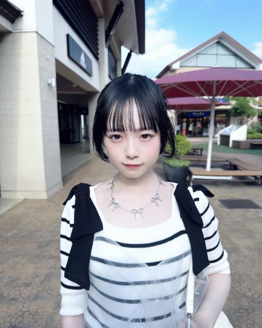 女子高生Youtuberがアウトレットでショッピングを満喫！