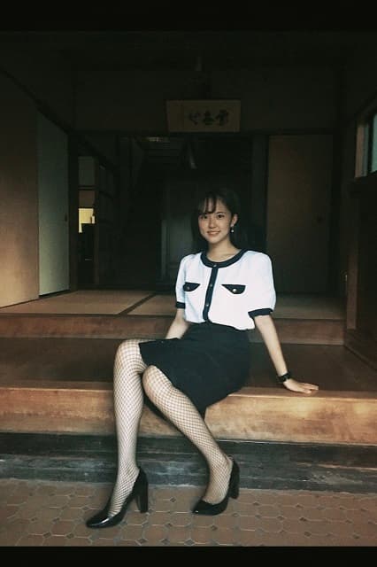 コスパ最高!? 阪田マリンが〇〇円で”昭和のOLさん風”に大変身！