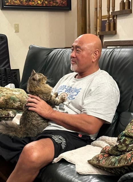 元プロレスラー 武藤敬司が唯一の友達（？）との2ショットを公開！ファン「ねこおじさん最高です」