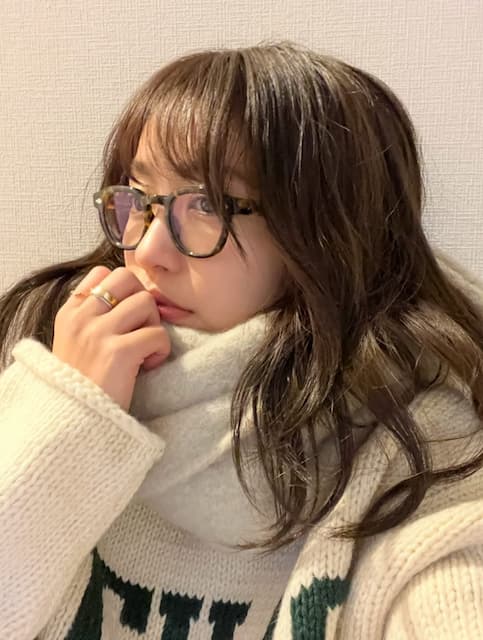 大原優乃のメガネオフショットが可愛すぎると話題！