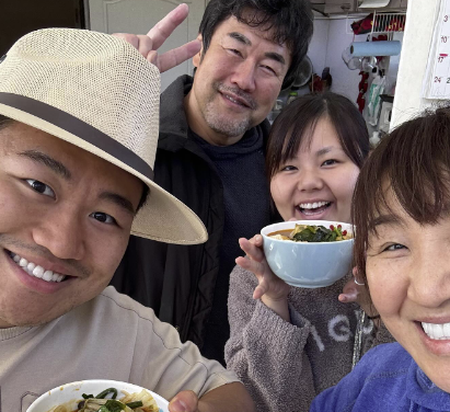 北斗晶、帰国後の家族の温かいお迎えに感激！お土産のソンブレロに孫は興味ナシ！？