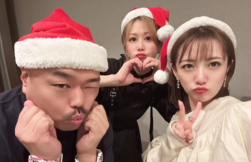 クロちゃん、たかみな＆しーちゃんとワイワイクリスマス集合！