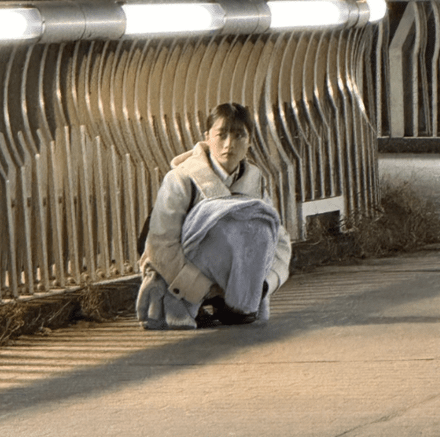 橋本環奈 撮影の合間にいつもする”ある行動”が可愛すぎると話題に🥰