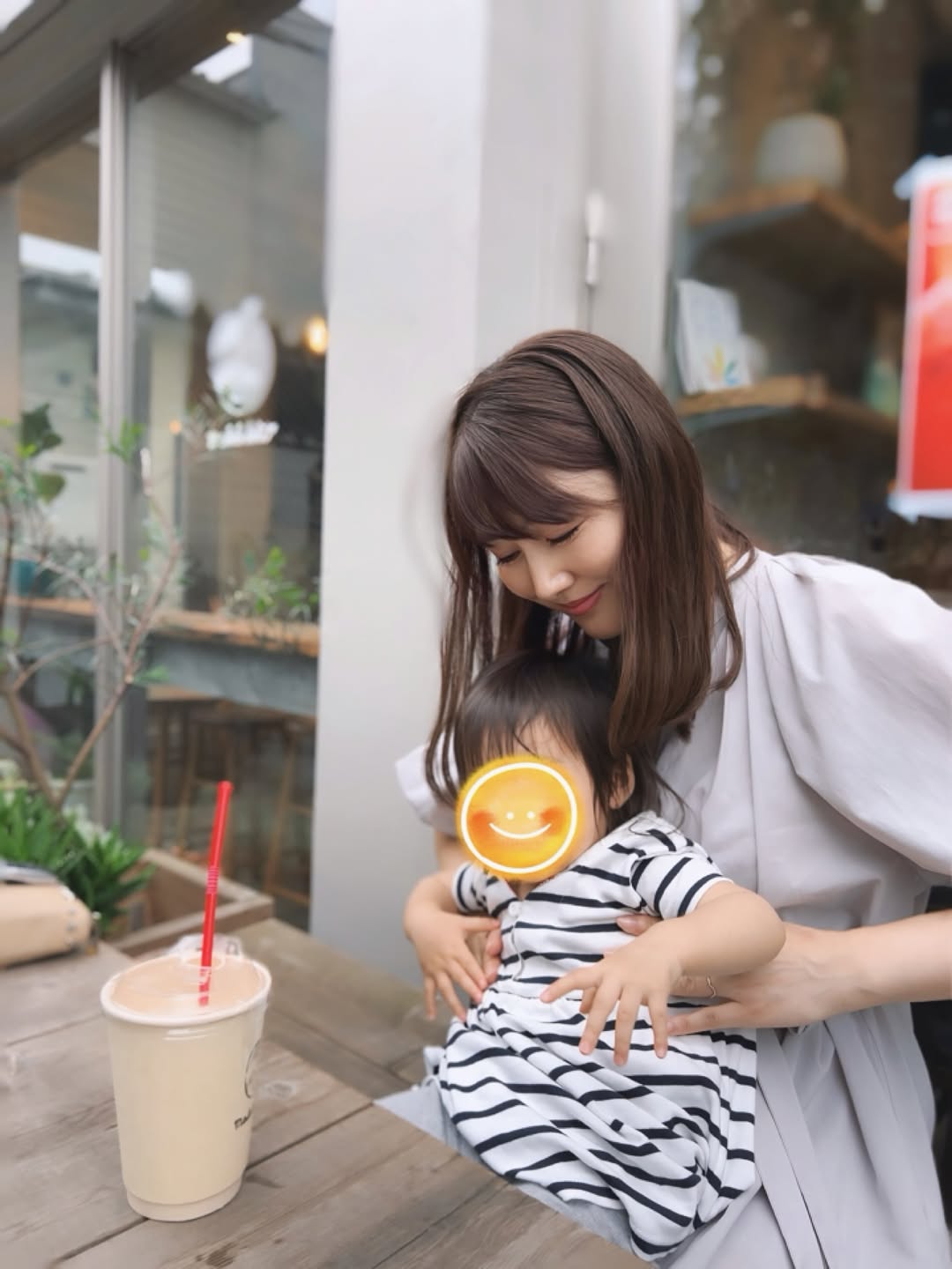 「ほぼゆっくりは飲めませんー笑」癒やし系ママタレント、子どもと過ごす最近のいろいろにファンがほっこり！