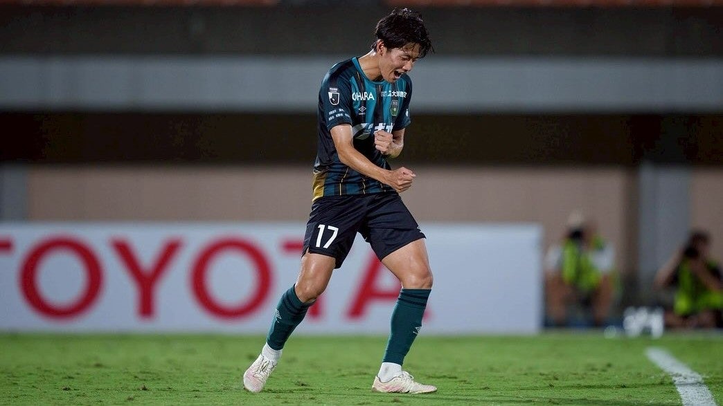 “雄叫びガッツポーズ”にファン沸騰…注目のMFが見せた魂の一瞬