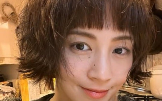安田美沙子が『くせ毛』を活かした髪型にチャレンジ！