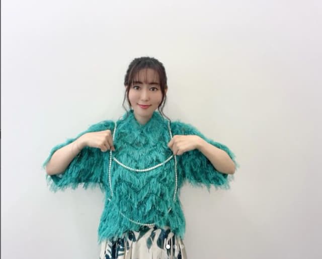 「今日もキメ顔　素敵です✨」ベテラン女性声優が取材オフショットを公開