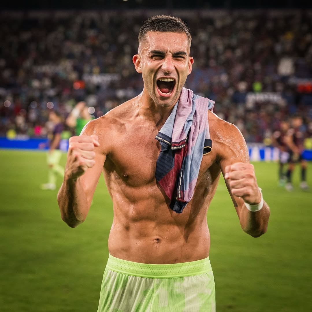 フェラン・トーレス、レヴァンテ戦で鮮烈のプレー！バルサ逆転勝利にピッチで雄叫び！