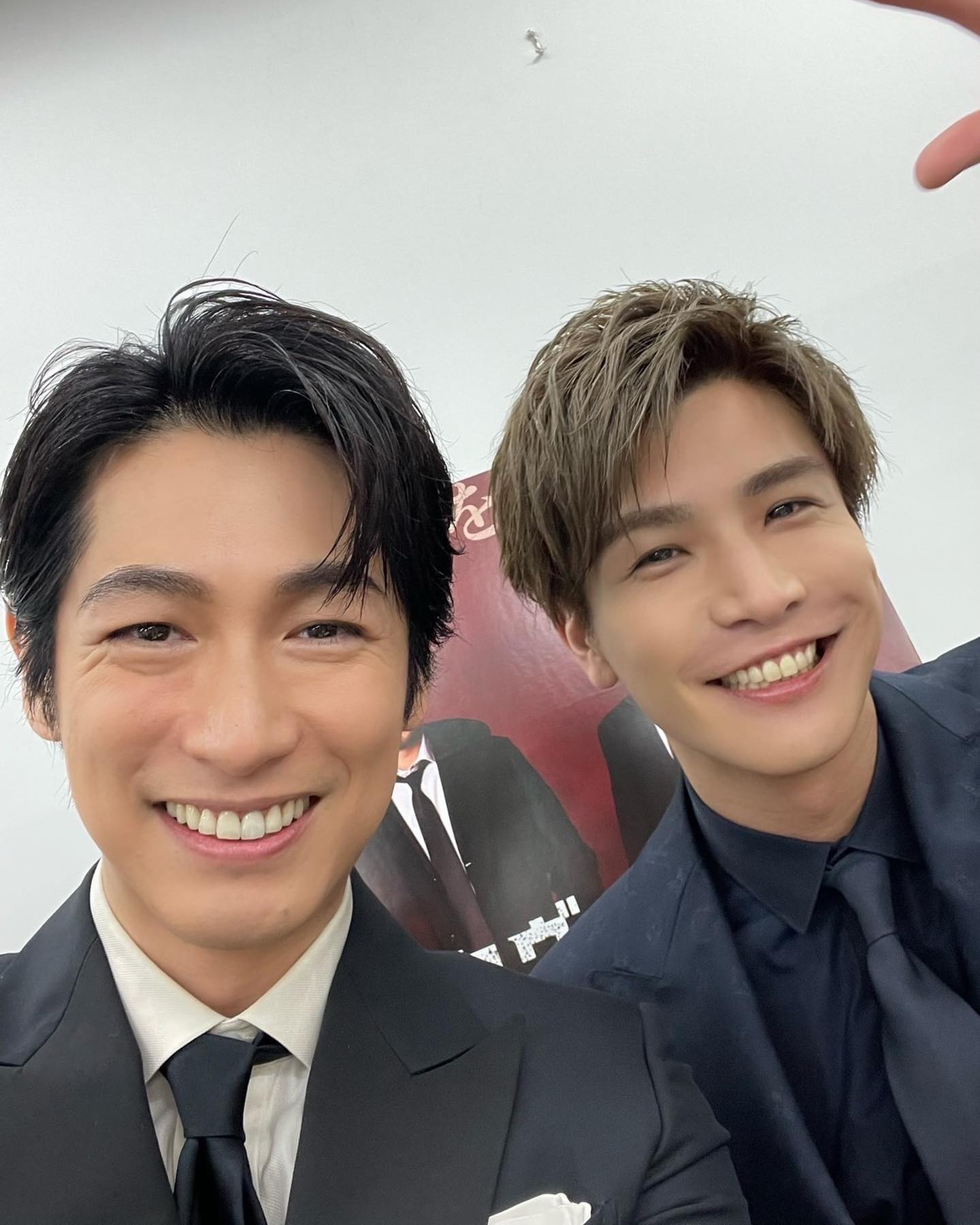 「可愛すぎ😍」岩ちゃん&ディーン・フジオカのオフショットにファン悶絶💘✨