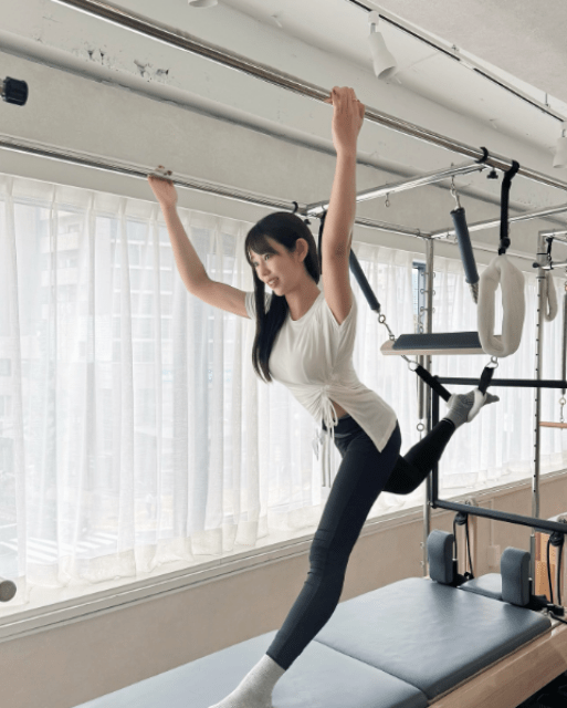 「毎日30分は身体を動かすように」堀江聖夏、美スタイル際立つウエアでトレーニング！