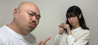 クロちゃん、紺野ぶるまとの謎の遭遇にツッコミ「なんでいるしんかー！？」