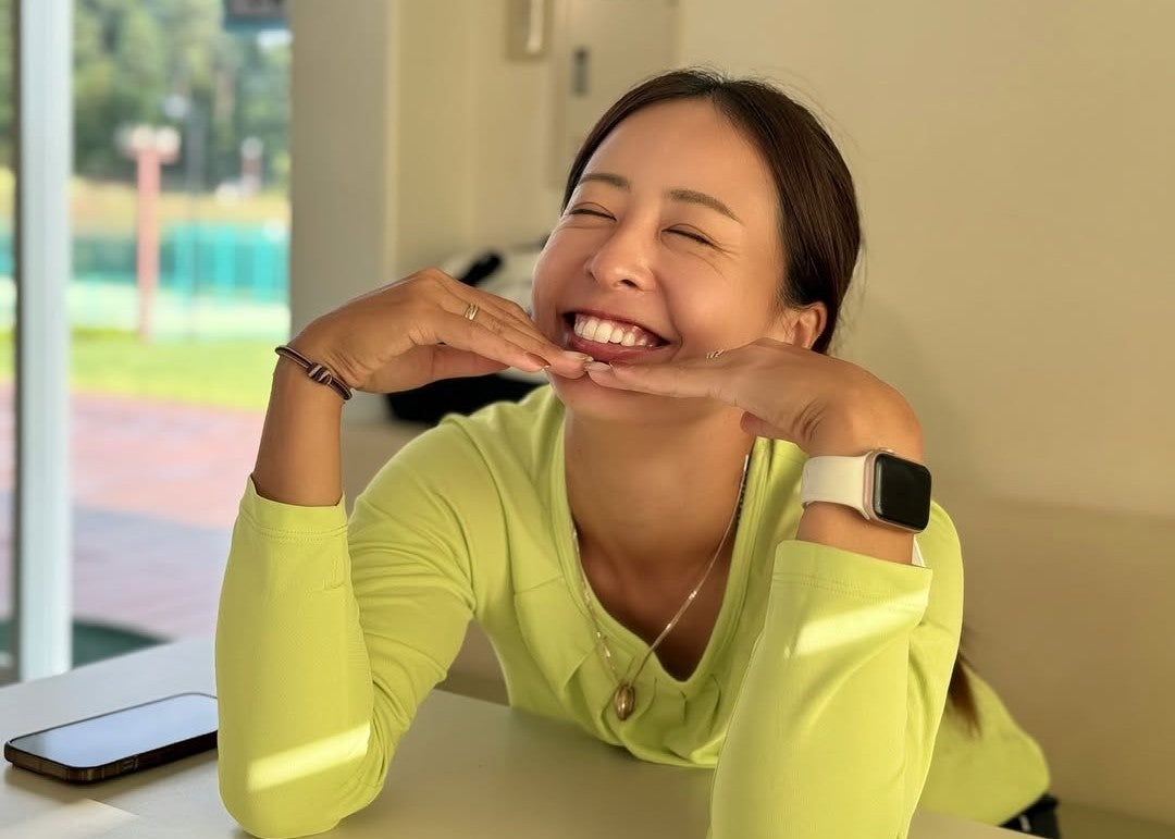 美人テニスプレーヤー・園田彩乃、過去一のひょうきんポーズを披露！「この表情最高っ」とファン眼福