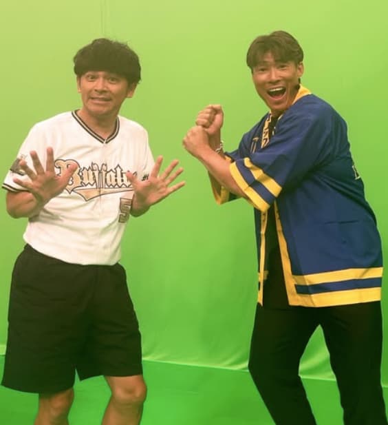 「必勝‼︎」ますだおかだ・岡田圭右が元オリックス戦士とのツーショットを公開