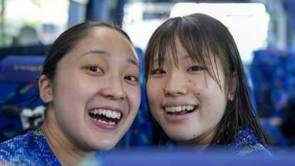 競泳・青木玲緒樹が“移動中ショット”を公開！リラックスした表情にファン歓喜