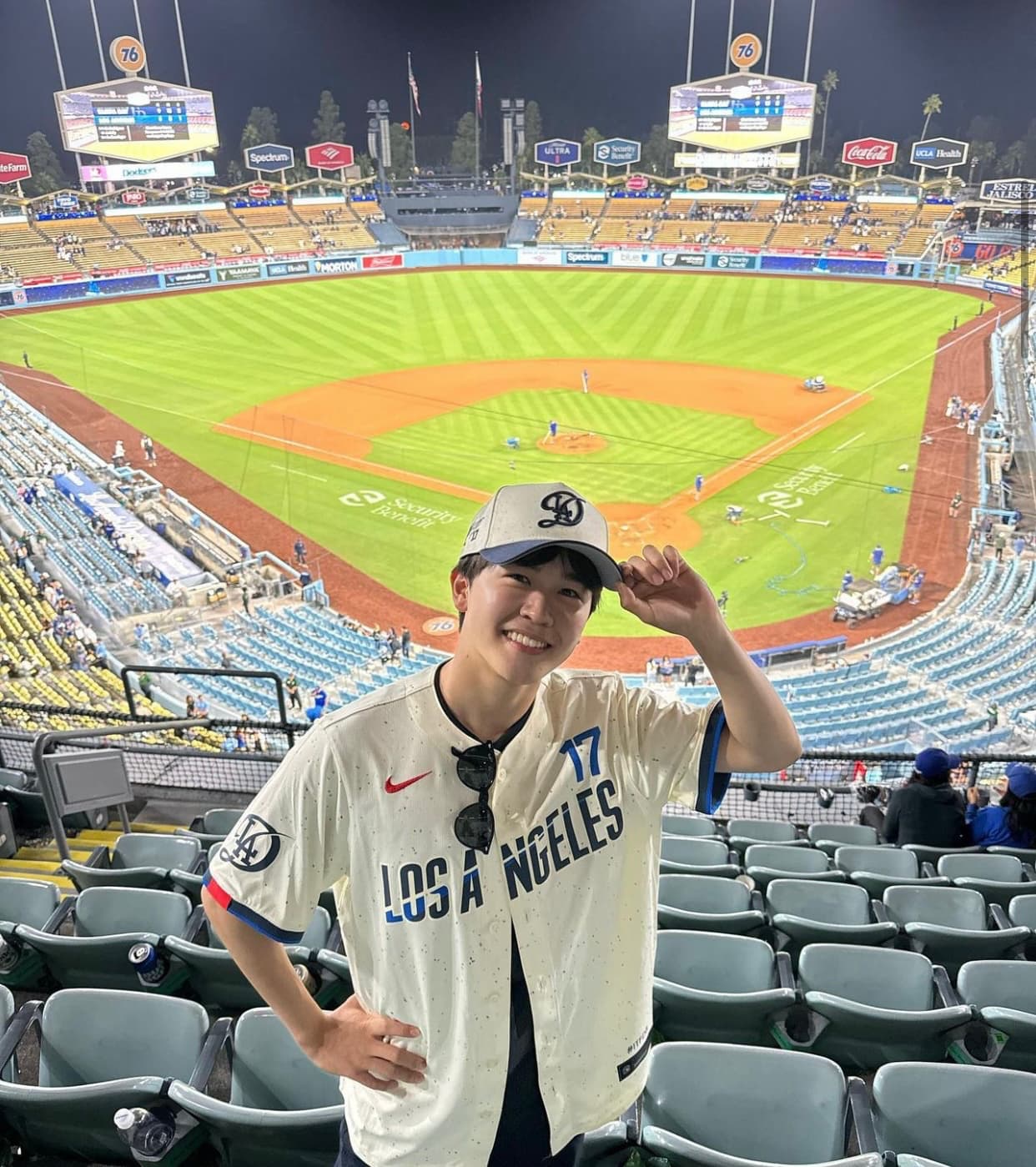 鈴木福　17番大谷翔平のユニフォームを着てパシャリ！LAD観戦のオフショットが話題に！