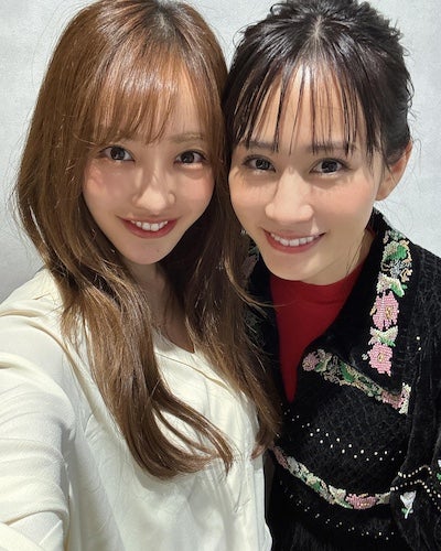 元AKBエース二人の激エモショットを公開！！