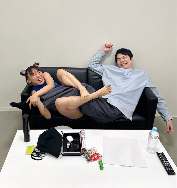 フワちゃん 人気男性芸人との密着2ショット公開 