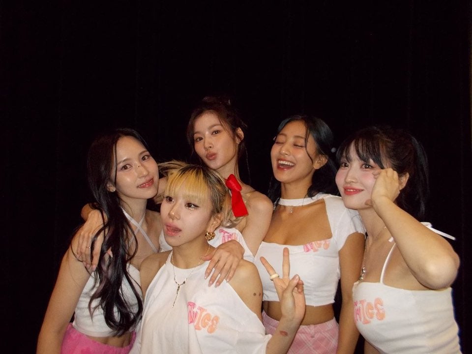 TWICE・ジョンヨン撮影📸✨メンバー愛溢れるオフショット披露💖